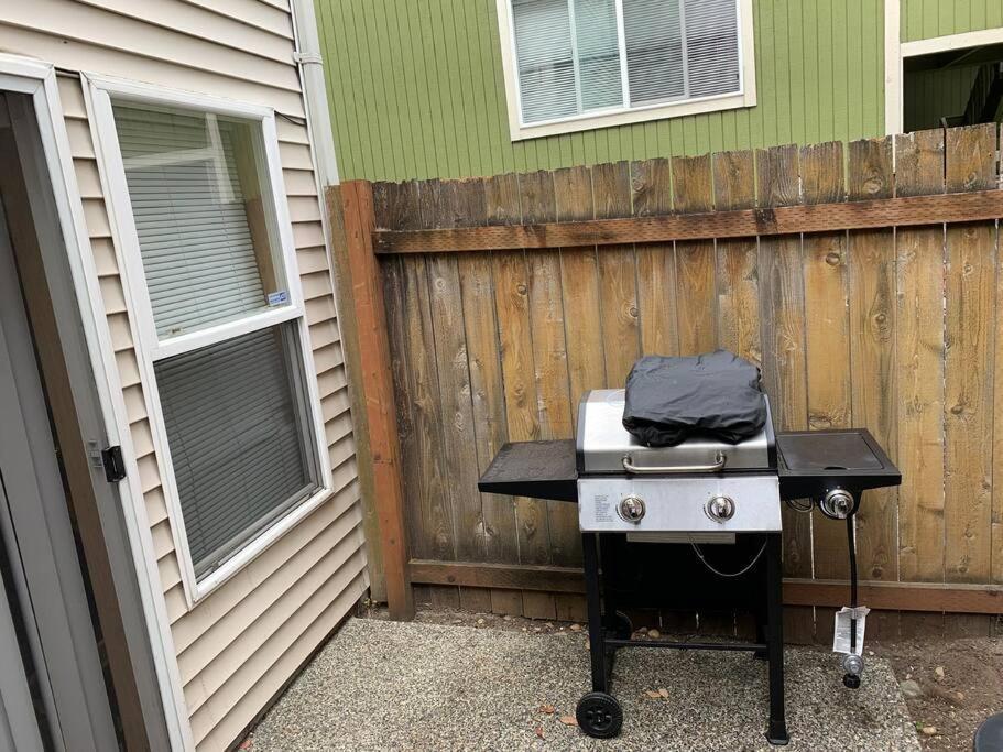 Cozy 2 Bedroom Townhouse In Northgate Seattle Esterno foto